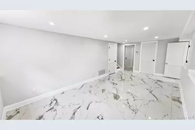 162 State Street, Westbury, NY 11590 - Photo 28