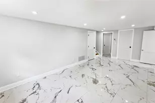 162 State St, Westbury, NY 11590 - Photo 28