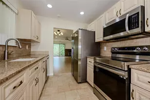 12 Stanford Ct, Wantagh, NY 11793 - Photo 4