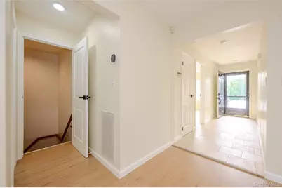 12 Stanford Court #A, Wantagh, NY 11793 - Photo 10