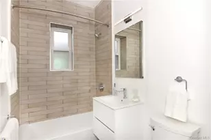 245 Wolfs Ln, Pelham, NY 10803 - Photo 10