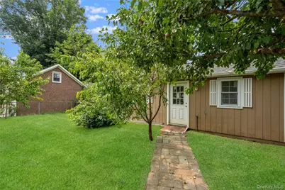 19 Chestnut Street, Glen Cove, NY 11542 - Photo 22