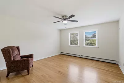 19 Chestnut Street, Glen Cove, NY 11542 - Photo 8