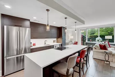 111 Cherry Valley Avenue #M18, Garden City, NY 11530 - Photo 6