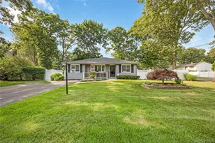 281 Thrift St, Ronkonkoma, NY 11779 - Photo 2