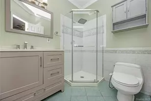 281 Thrift St, Ronkonkoma, NY 11779 - Photo 18