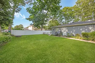 281 Thrift St, Ronkonkoma, NY 11779 - Photo 32