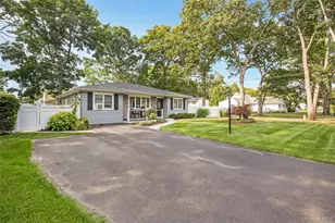 281 Thrift St, Ronkonkoma, NY 11779 - Photo 4