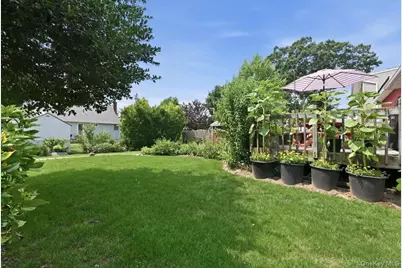 256 N Beech Street, Massapequa, NY 11758 - Photo 24