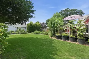 256 N Beech St, Massapequa, NY 11758 - Photo 24