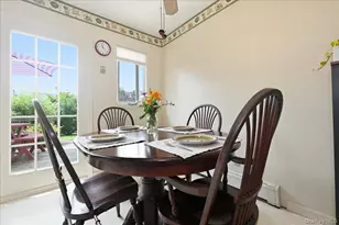 256 N Beech St, Massapequa, NY 11758 - Photo 8