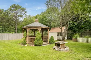 36 Balsam Dr, Medford, NY 11763 - Photo 38