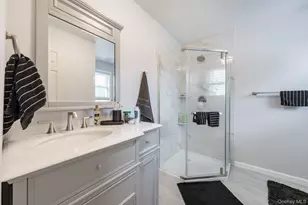 36 Balsam Dr, Medford, NY 11763 - Photo 20