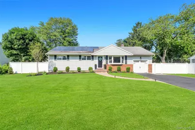5 Shaftsbury Lane, Melville, NY 11747 - Photo 1
