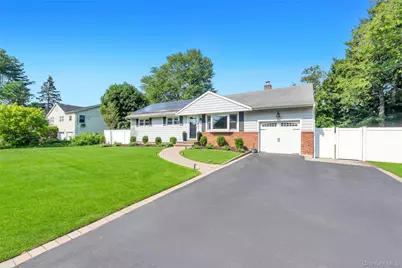 5 Shaftsbury Lane, Melville, NY 11747 - Photo 2