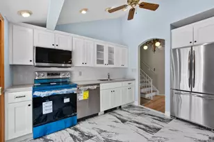 3951 Bernice Rd, Seaford, NY 11783 - Photo 4