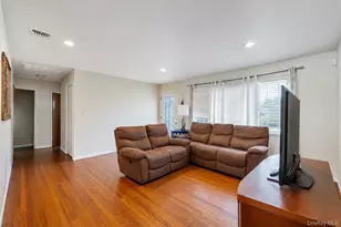 437 Commack Rd, Islip, NY 11751 - Photo 14
