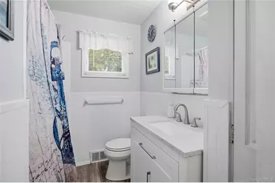 5 Columbine Avenue, Hampton Bays, NY 11946 - Photo 14