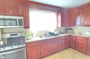 2241 Haviland Ave, Bronx, NY 10462 - Photo 10