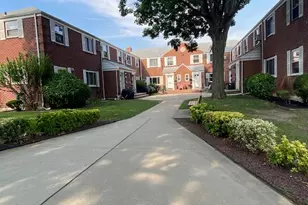 72-59 Little Neck Pkwy, Glen Oaks, NY 11004 - Photo 2