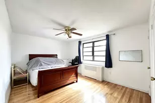 136-29 68th Dr, Flushing, NY 11367 - Photo 4