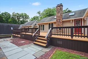70 Camp Dr, Rhinebeck, NY 12572 - Photo 2