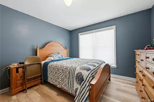 1407 Middle Rd, Calverton, NY 11933 - Photo 14