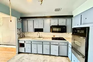 62-68 Mt Olivet Crescent, Middle Village, NY 11379 - Photo 22