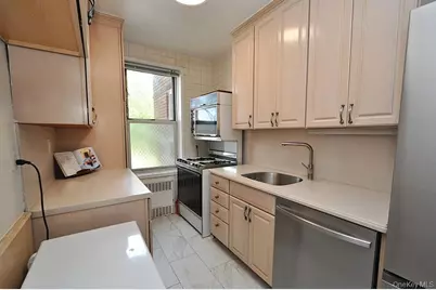 491 Riverdale Avenue #3C, Yonkers, NY 10705 - Photo 14