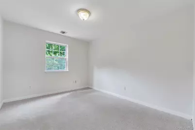 1470 Claas Avenue, Holbrook, NY 11741 - Photo 38