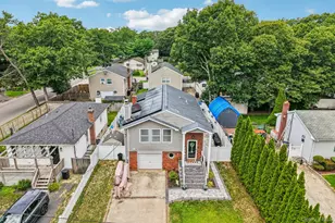 234 Buffalo Ave, Medford, NY 11763 - Photo 32