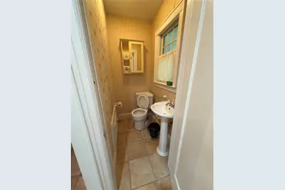 44 Muirfield Road, Rockville Centre, NY 11570 - Photo 10
