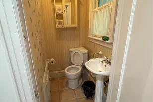 44 Muirfield Rd, Rockville Centre, NY 11570 - Photo 10