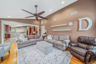 835 Pease Ln, West Islip, NY 11795 - Photo 28