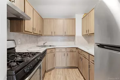 11116 170th Street, Jamaica, NY 11433 - Photo 18