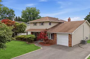 6 Navy Dr, Smithtown, NY 11787 - Photo 6