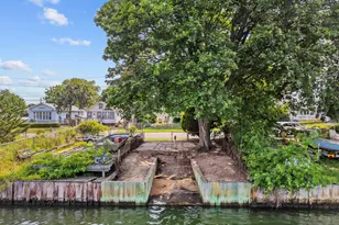 81 Wilson Ave, Amityville, NY 11701 - Photo 8
