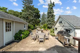 81 Wilson Ave, Amityville, NY 11701 - Photo 32
