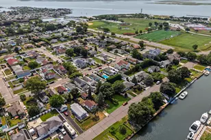 81 Wilson Ave, Amityville, NY 11701 - Photo 6