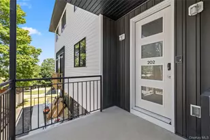 13 Gwen Ln, Monsey, NY 10952 - Photo 2