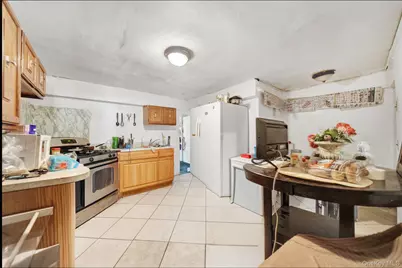 1029 Wheeler Avenue, Bronx, NY 10472 - Photo 16