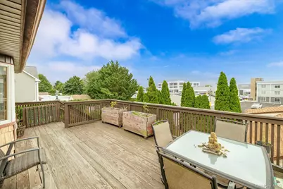 49 Roosevelt Court, Westbury, NY 11590 - Photo 20
