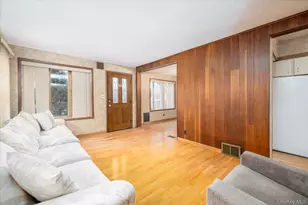 49 Roosevelt Ct, Westbury, NY 11590 - Photo 6