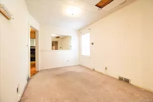 49 Roosevelt Ct, Westbury, NY 11590 - Photo 12