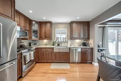 31 Reservoir Road, White Plains, NY 10603 - Photo 6