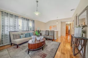 523 Livingston St, Westbury, NY 11590 - Photo 8