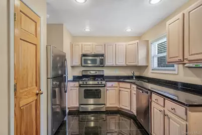 523 Livingston Street, Westbury, NY 11590 - Photo 12