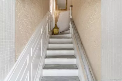 953 E 227th Street, Bronx, NY 10466 - Photo 20