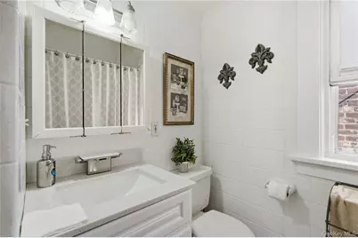 953 E 227th Street, Bronx, NY 10466 - Photo 18