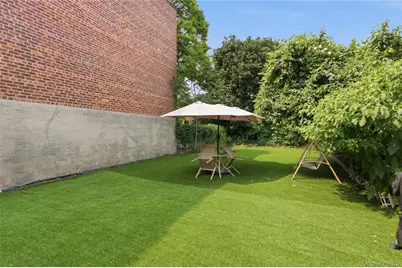 953 E 227th Street, Bronx, NY 10466 - Photo 16